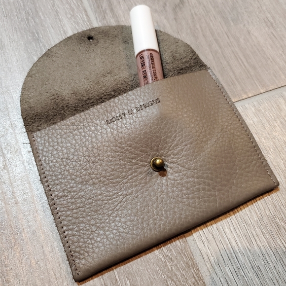 Molly M Designs Taupe Envelope Pouch/wallet NEW! - Picture 1 of 5